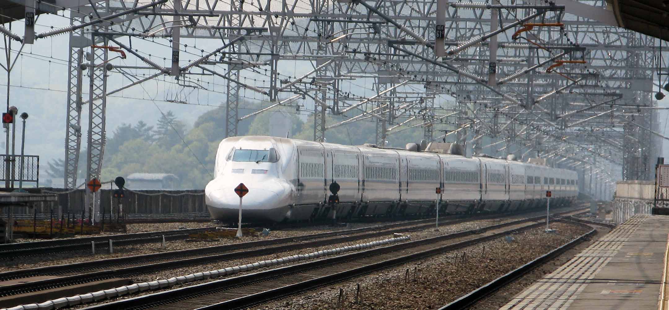 The Shinkansen bullet train - Experience Japan | Inside Japan Tours